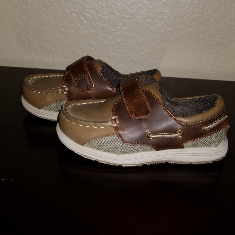Toddler boys size 8 loafers